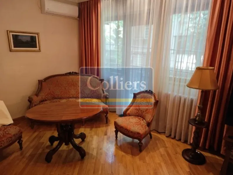 Spacious Belgrade Estate: 10 Bedrooms, Luxury Home for Sale - Image 4