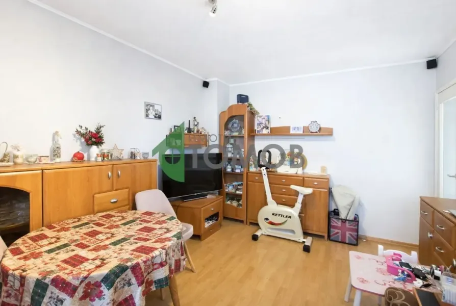 Spacious 3-Bedroom Fully Furnished Apartment in Stara Zagora Center - Image 4