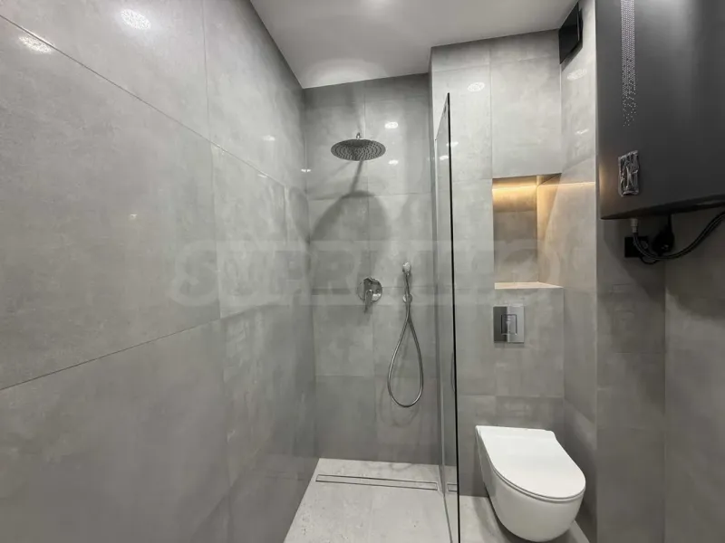 Stylish 2-Bedroom Apartment in Plovdiv City Park - Image 3