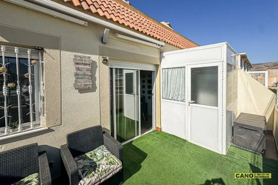 Spacious 3-Bedroom Sea View Apartment with Private Terrace - Image 2