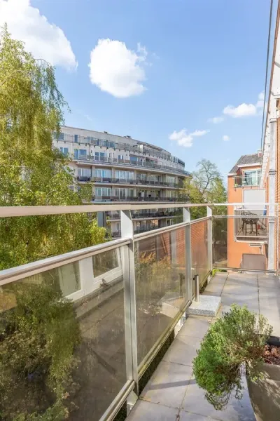 Bright Terrace Apartment in Uccle, Near Bois de la Cambre – 39m2 - Image 3