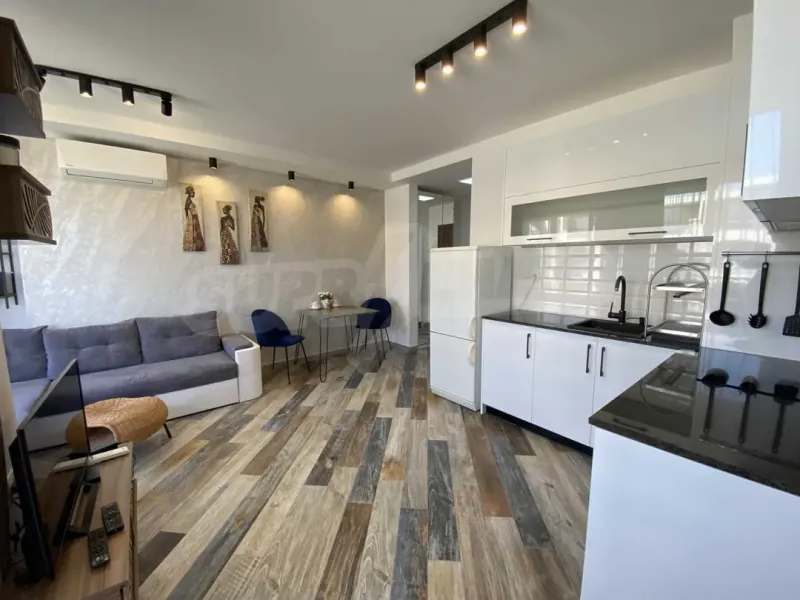 Stylish Two-Bedroom Apartment in 'Ostrmila' Complex - Image 4