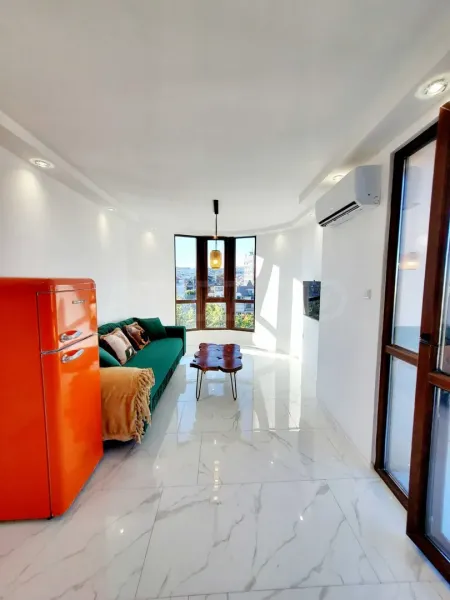 Stylish 2-Bedroom Apartment in Varna City Center - Image 4