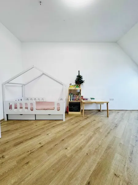 Spacious Sea &amp; City View Apartment in Burgas - Image 3