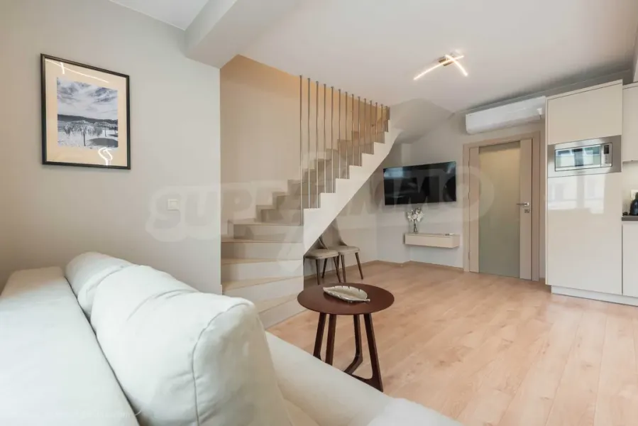 Spacious Fully Furnished Apartment in Varna City Center - Penthouse - Image 1