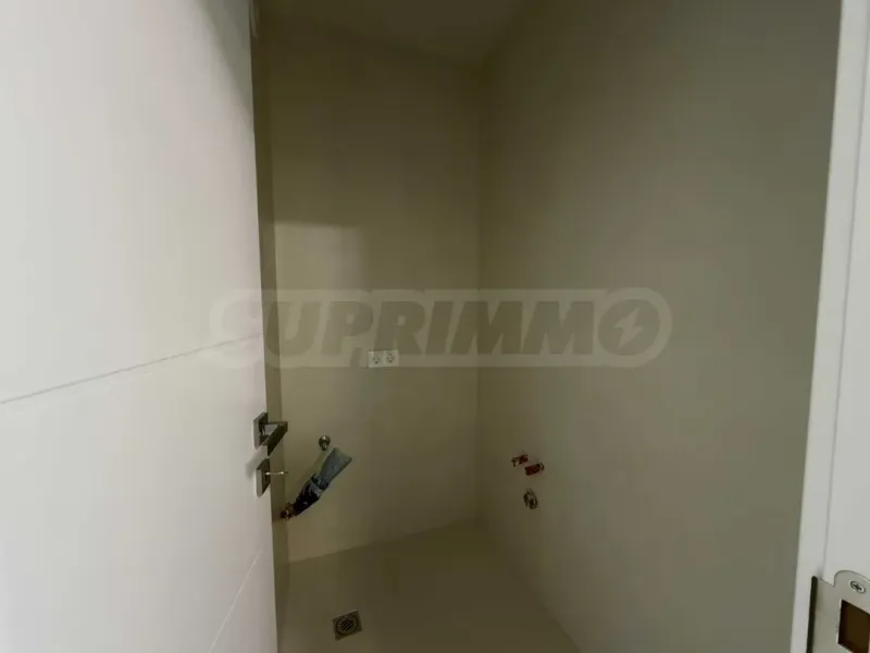 Spacious Apartment with Panoramic Rhodope Views in Plovdiv - Image 4