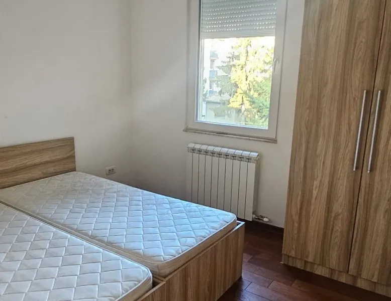 Spacious 3-Bedroom Apartment in New Belgrade, Zvezdara - Rent - Image 3
