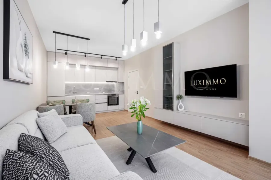 Stylish One-Bedroom Apartment in Prestigious Plovdiv Complex - Image 4