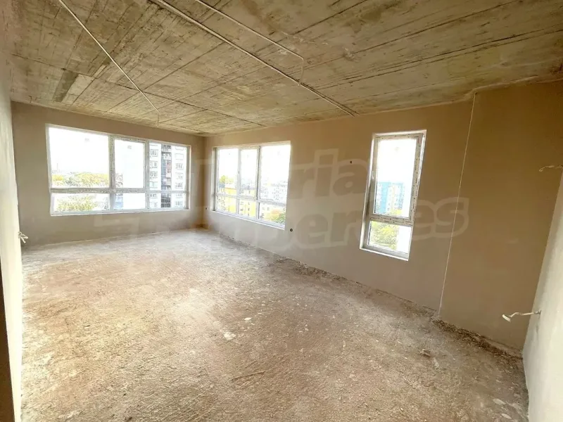 Spacious Two-Bedroom Apartment in New Stara Zagora Building - Image 4