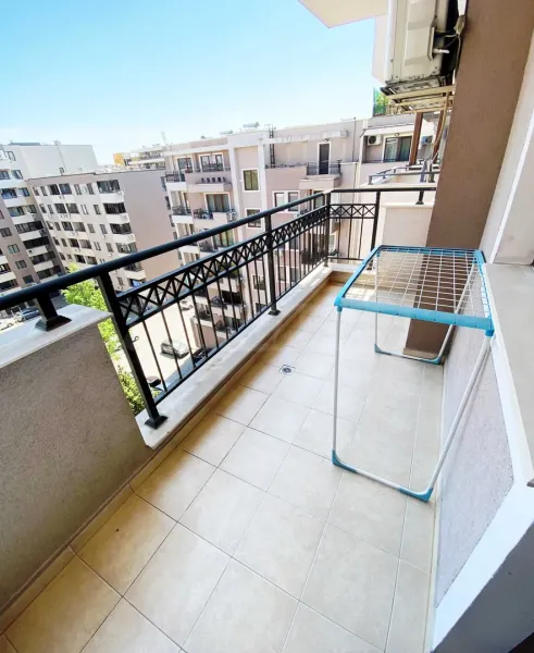 Stylish apartment near park in Trakia, Plovdiv. - Image 2