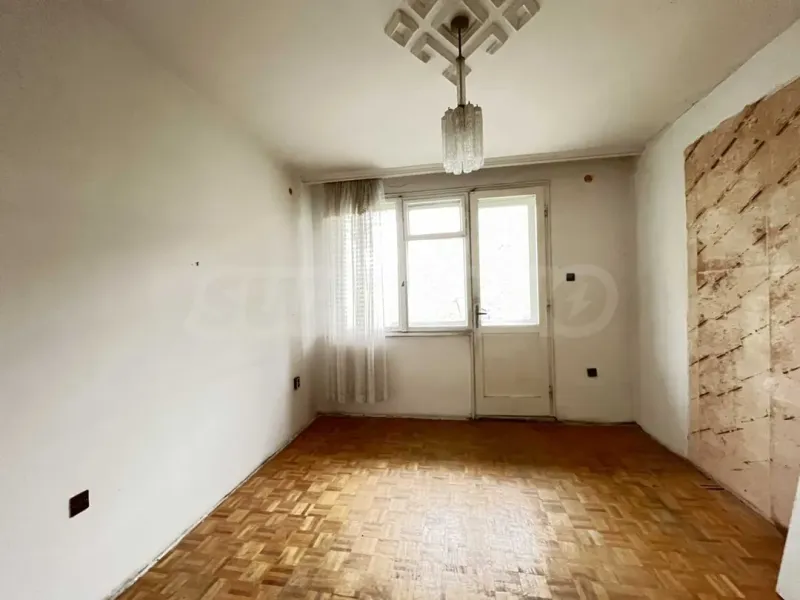 Apartment for sale in Burgas - Image 1