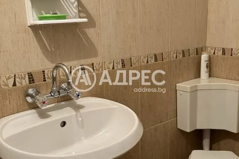 Spacious Fully Furnished Burgas Apartment with Garden and Garage for Sale - Image 1