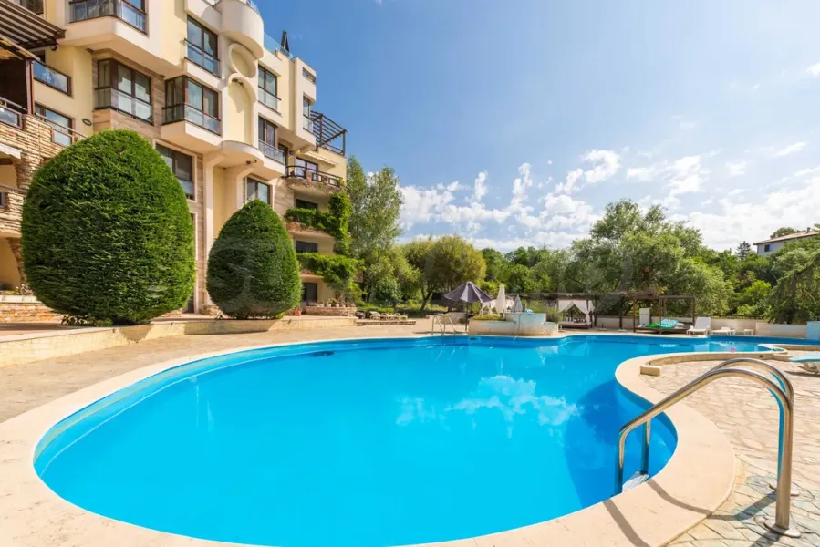 Luxury Penthause with Sea View in Varna - Image 4