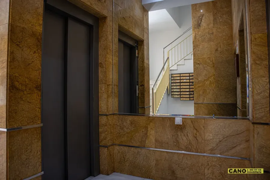 Spacious 3-Bedroom Apartment with Garden in Roquetas de Mar - Image 5