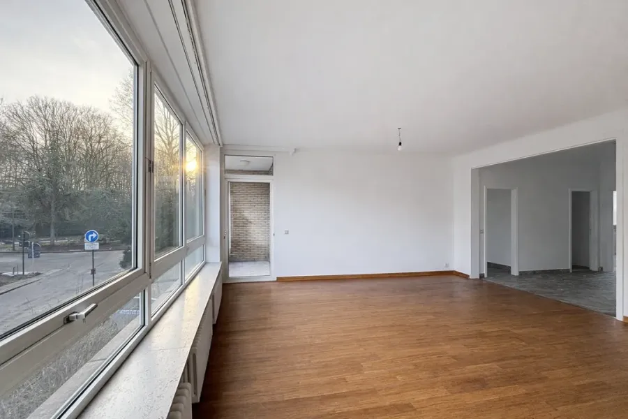 Bright 2-Bed Brussels Apartment with Terrace - Avenue de l'Amarante - Image 1