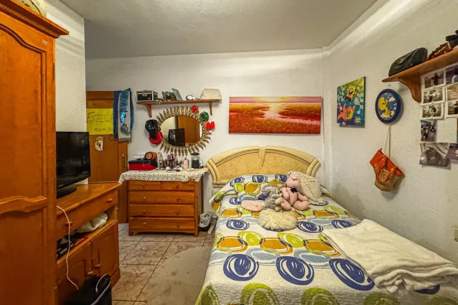 Spacious 3-Bedroom Duplex in Balerma, Near Park and Sports Pavilion - Image 2