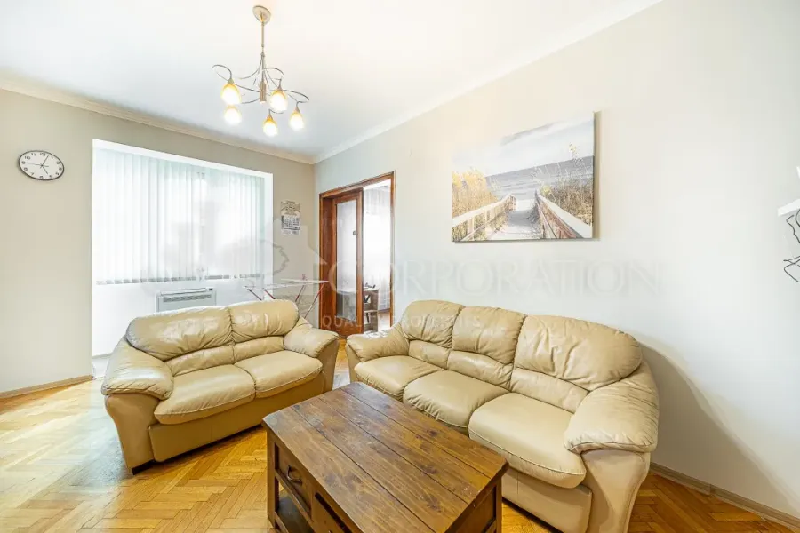 Fully furnished 3-bedroom apartment in Sofia's city center. - Image 3