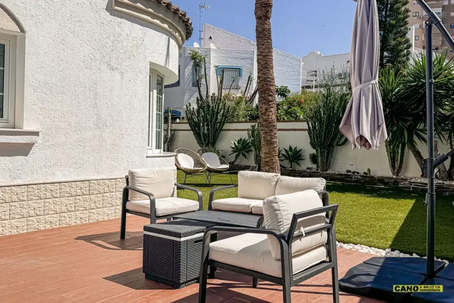 House for sale in Aguadulce - Image 2
