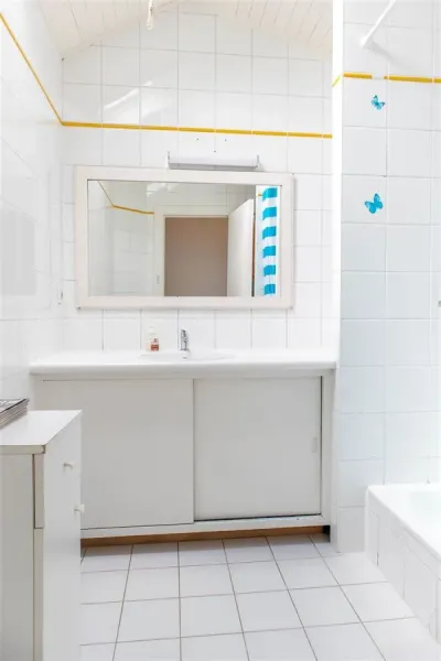 Bright Duplex Penthouse with Terrace in Green Ukkel, 3 Bedrooms - Image 5