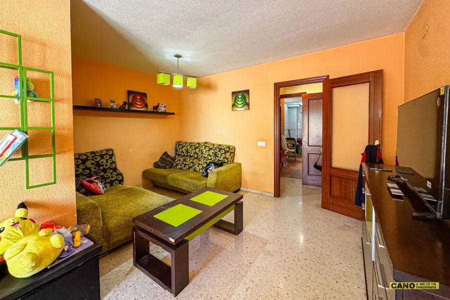 Apartment for sale in Almería - Image 1