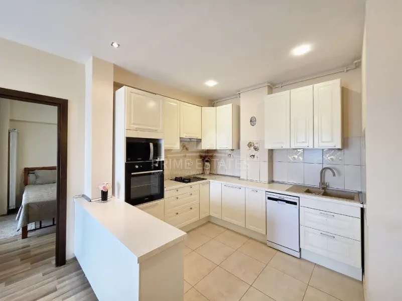 Spacious 2-Bedroom Apartment with Parking - Green Vista Residence - Image 4