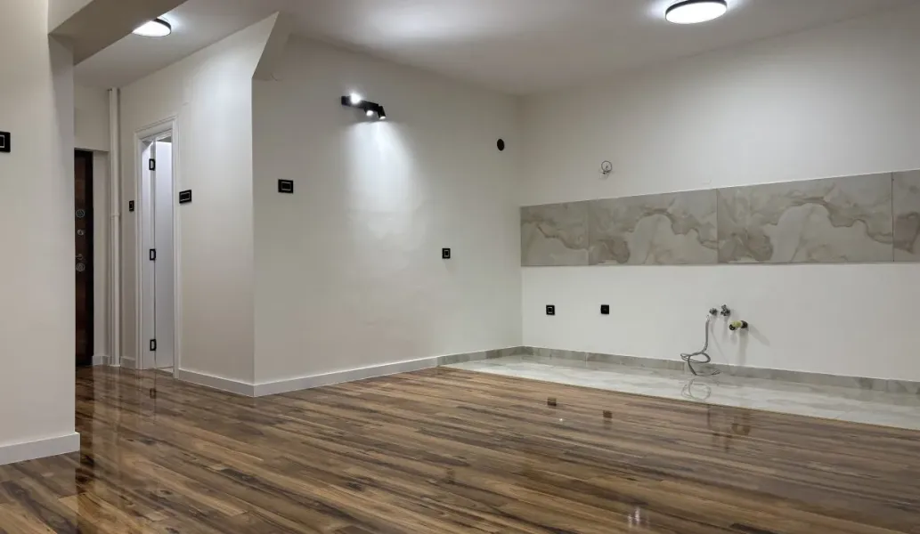 Luxurious Renovated 3-Bedroom Apartment in Vračar, Belgrade - Image 5