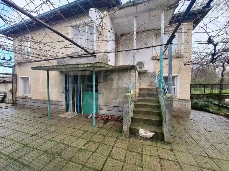 Spacious House with Former Shop in Peaceful Melnitsa Village - Image 5