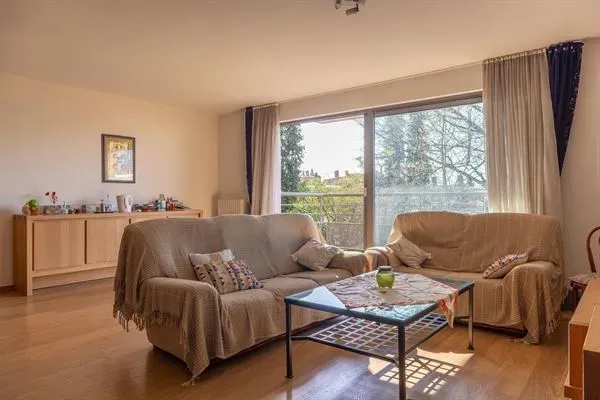 Bright 2-Bedroom Apartment with Terrace Near Calvevoet Station - Image 5
