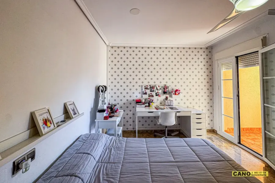 Spacious Triplex with Wine Cellar in Roquetas de Mar, Spain - Image 1
