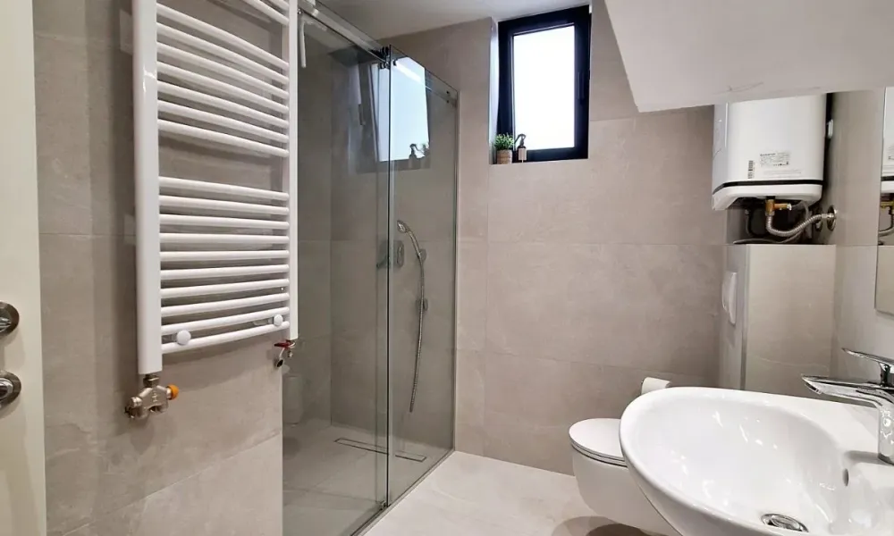 Spacious 3-Bedroom Apartment Near Crvena Zvezda with Modern Amenities - Image 3