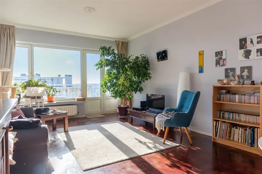 Uccle Center Apartment with Terraces & Breathtaking Brussels Views - Image 1