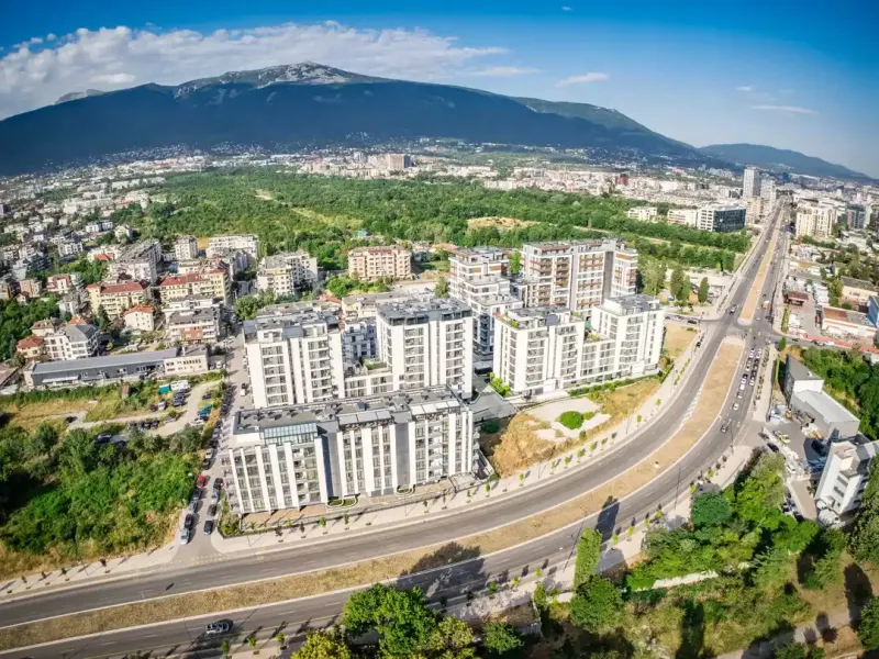 South-Facing Apartment: Modern Sofia Gem - Image 5