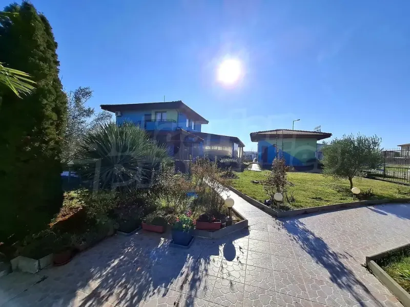 Stylish Sinemorets Complex: Luxurious Seaside Investment Opportunity - Image 4