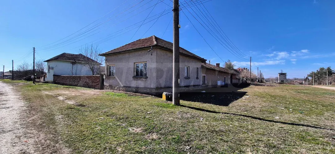Charming Two-Building Home Near Levski, Bulgaria - 105m2 - Image 1