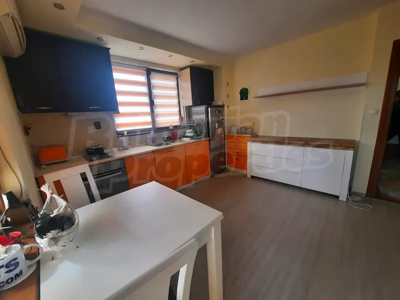 Apartment for sale in Pomorie - Image 3