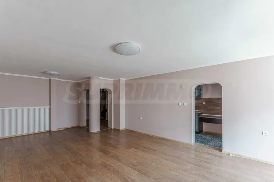 Spacious 3-bedroom apartment near Paradise Center - Image 5