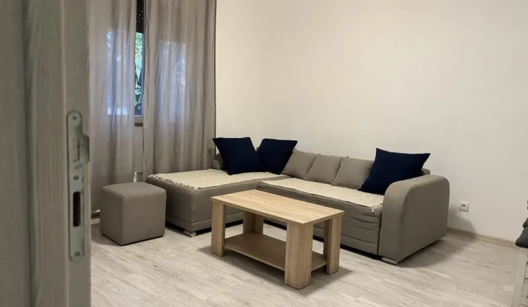 Spacious 3-Bedroom House for Rent on Banovo Brdo, Belgrade - Image 1