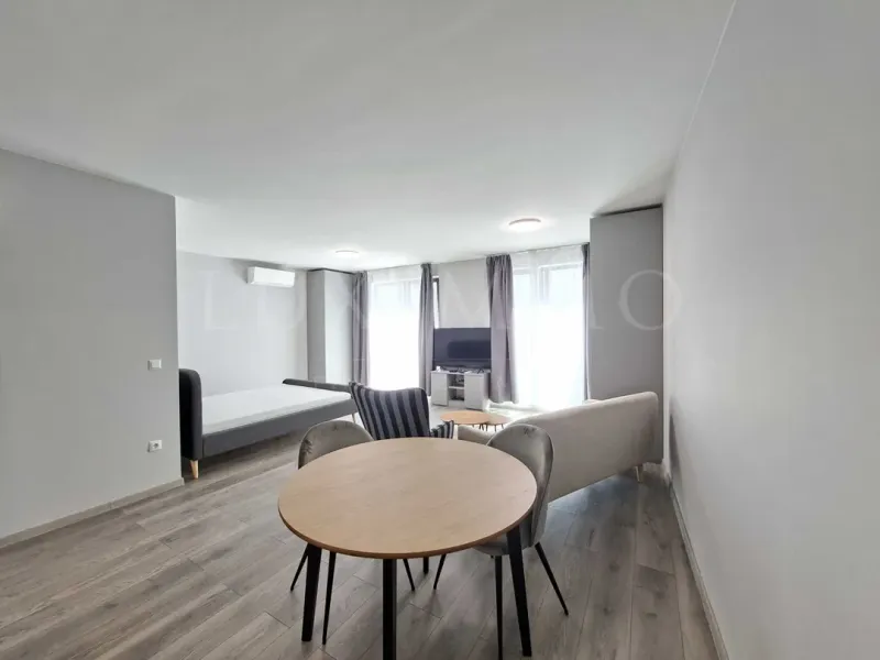 Bright Seafront Apartment - Fully Furnished, Varna, 50m2 - Image 2