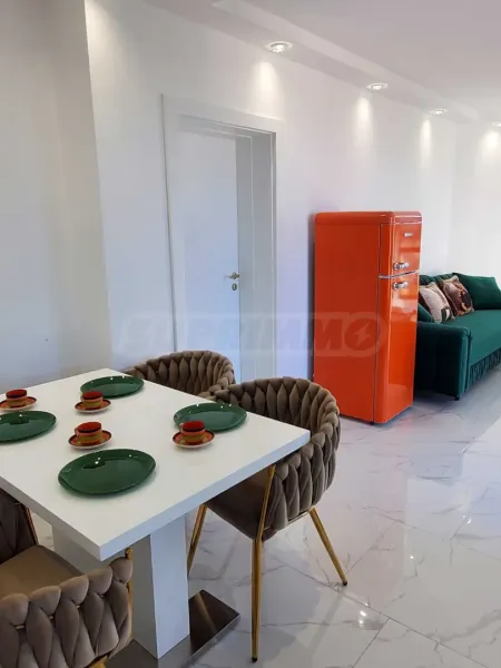 Stylish 2-Bedroom Apartment in Varna City Center - Image 2