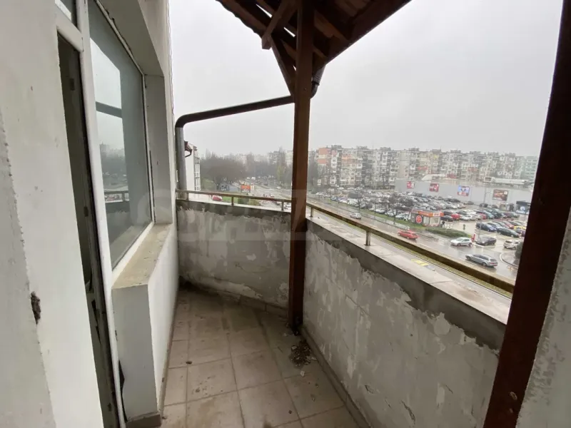 Spacious 3-Bedroom Apartment Near Retail Park, Vidin - Image 1