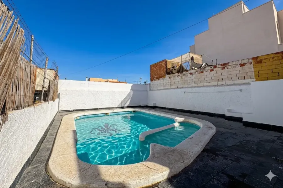 Spacious House with Pool and Garden in Almería, Spain. - Image 1