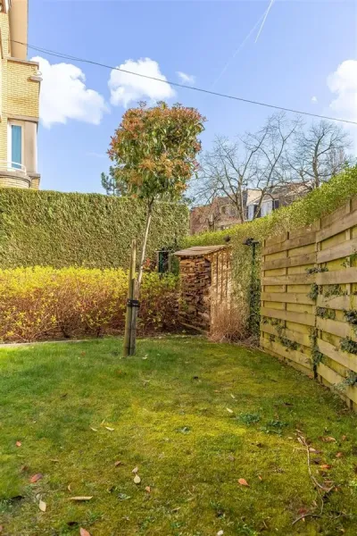 Spacious 4-Bedroom House with Rooftop & Parking in Ukkel - Image 2