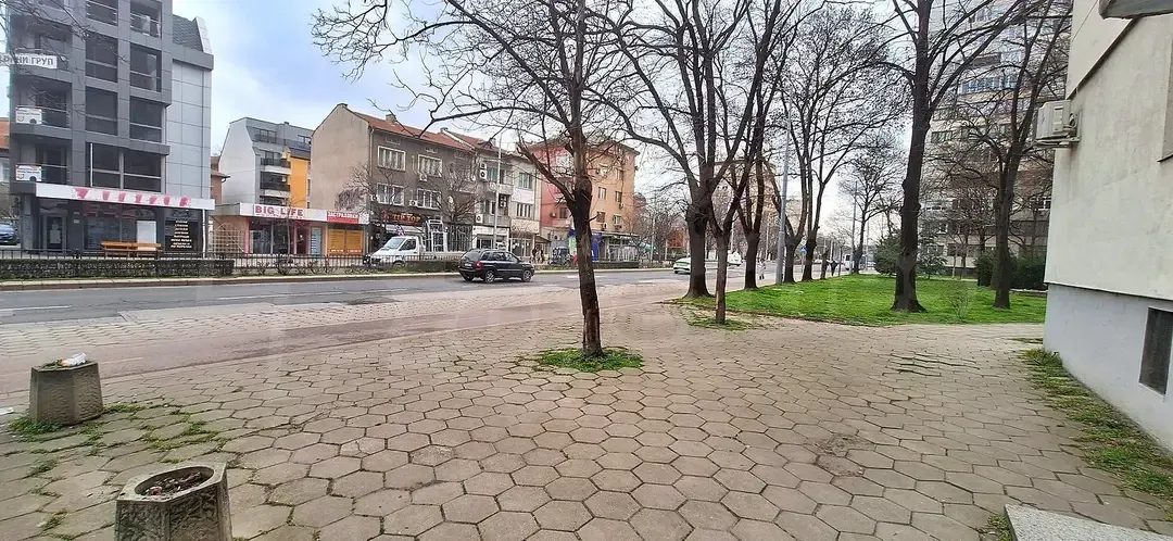 Spacious 2-Bedroom Apartment in Plovdiv Center - Bright & Renovated - Image 2