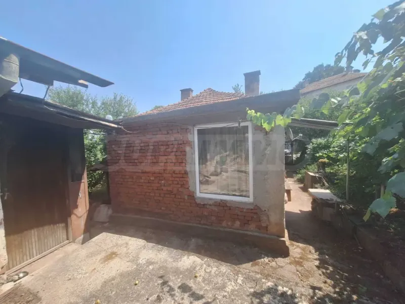 Spacious House with Large Garden Near Sofia, Bulgaria - Image 5