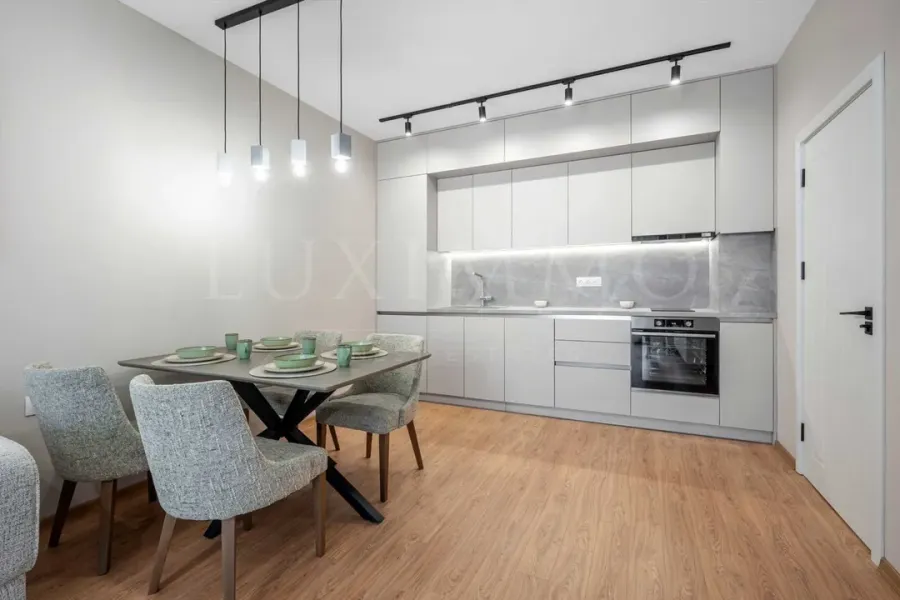Stylish One-Bedroom Apartment in Prestigious Plovdiv Complex - Image 1