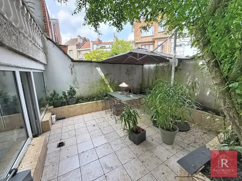 Charming Family Home in Jette: 4 Bedrooms, 2 Bathrooms - Image 2