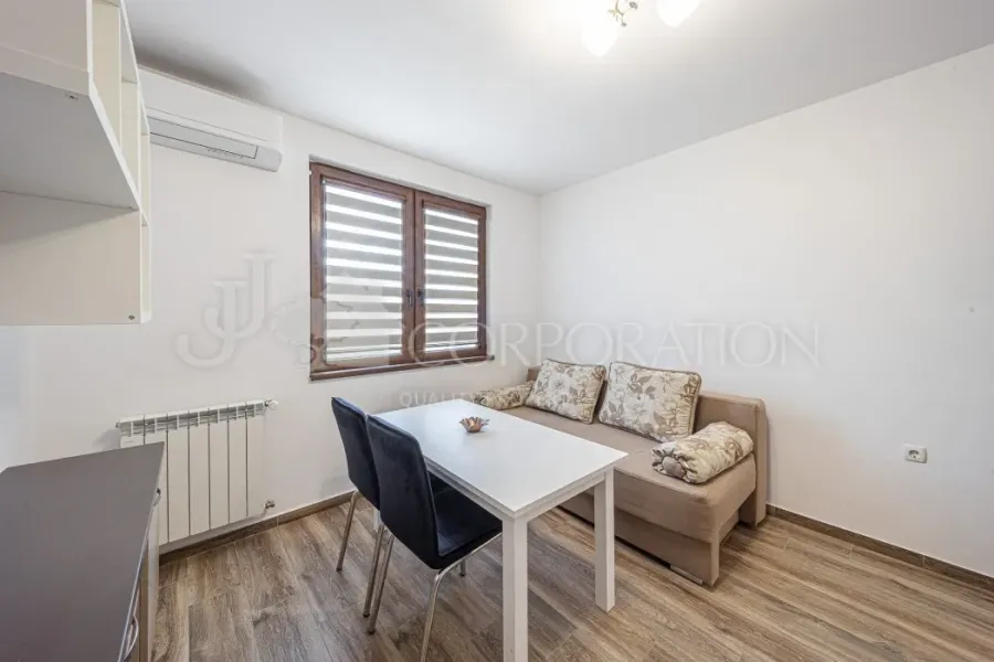 Stylish 2-Bedroom Apartment in Sofia's Student City - Image 4