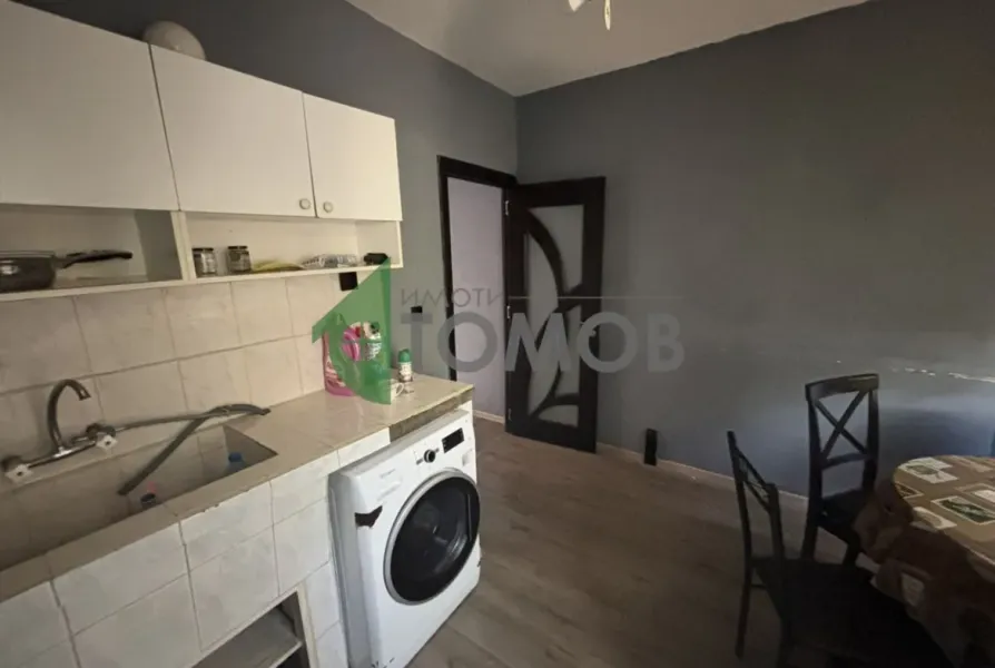Spacious Fully Furnished 2-Bedroom Apartment in Stara Zagora, Bulgaria - Image 4