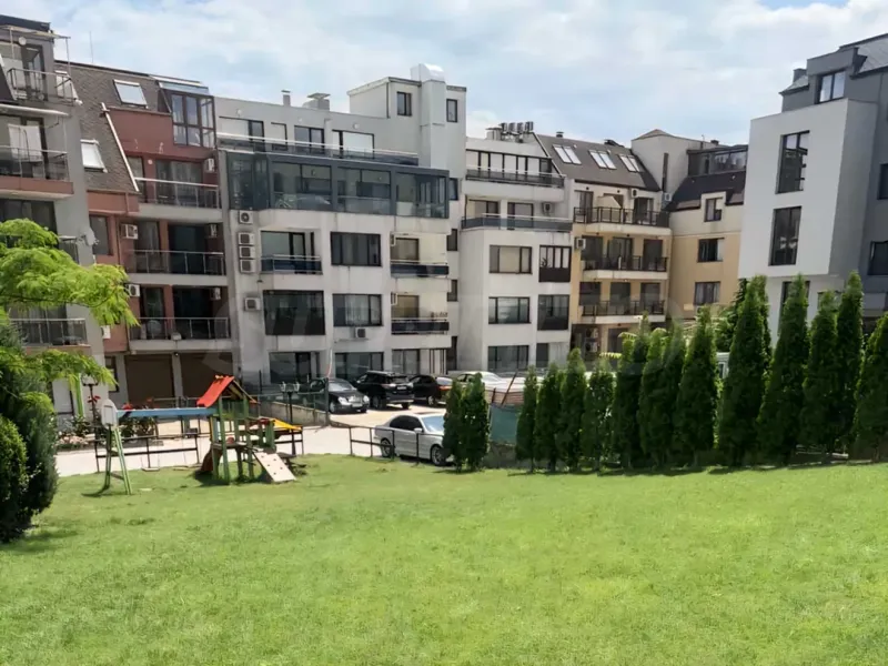 Spacious, Fully Furnished Apartment in Varna's "Briz" Area - Image 1