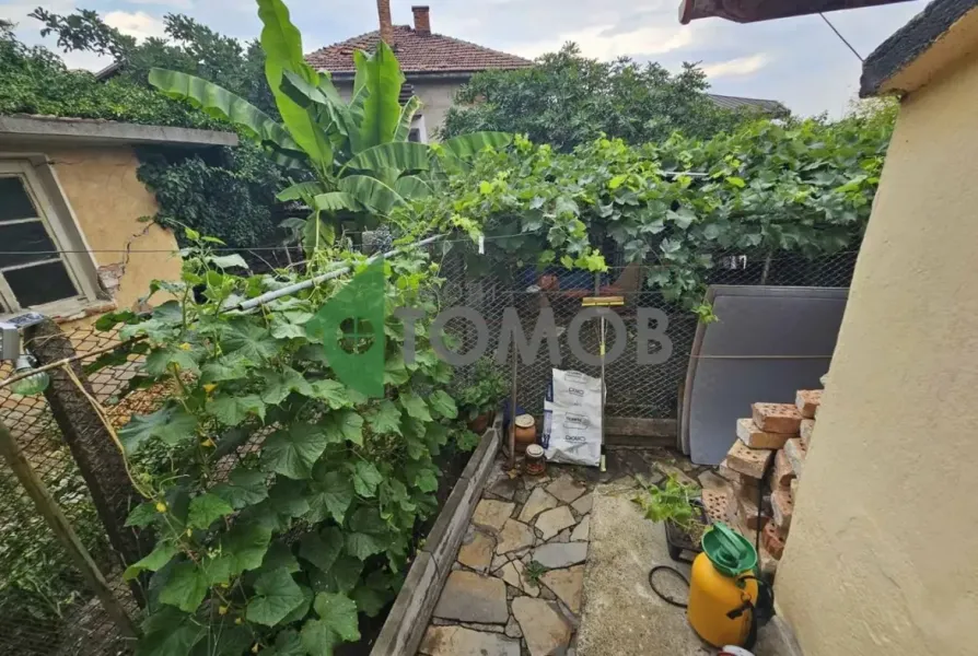 Spacious Fully Furnished House in Makledonki, Stara Zagora - Image 2